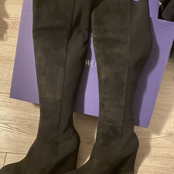 Stuart Weitzman - Picture 3 of 4